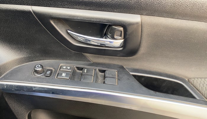 2018 Maruti S Cross ZETA 1.3, Diesel, Manual, 67,465 km, Driver Side Door Panels Control