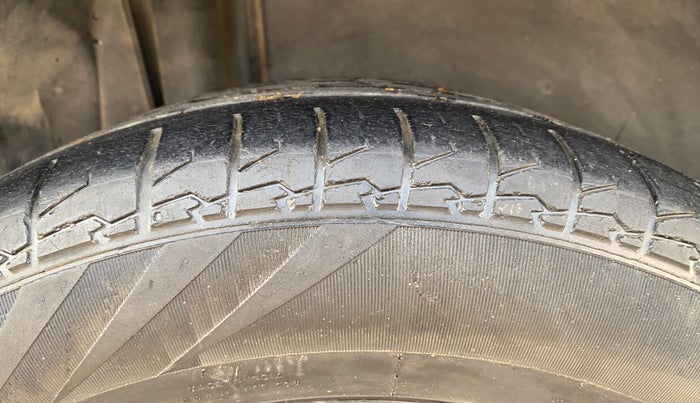 2018 Maruti S Cross ZETA 1.3, Diesel, Manual, 67,465 km, Right Rear Tyre Tread