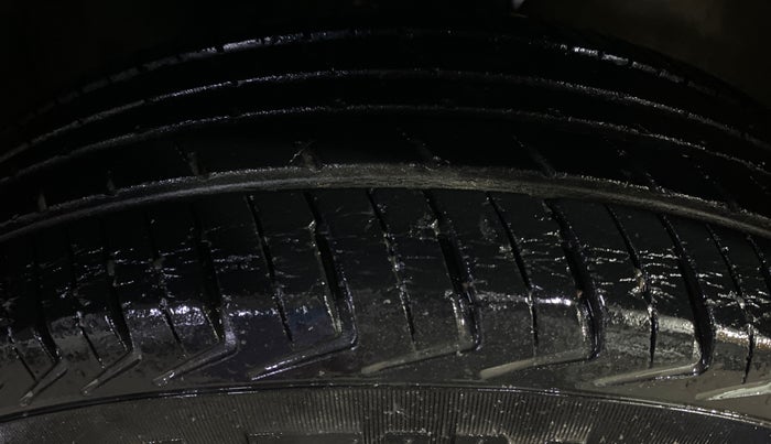 2021 Maruti New Wagon-R LXI CNG (O) 1.0, CNG, Manual, 25,640 km, Left Front Tyre Tread