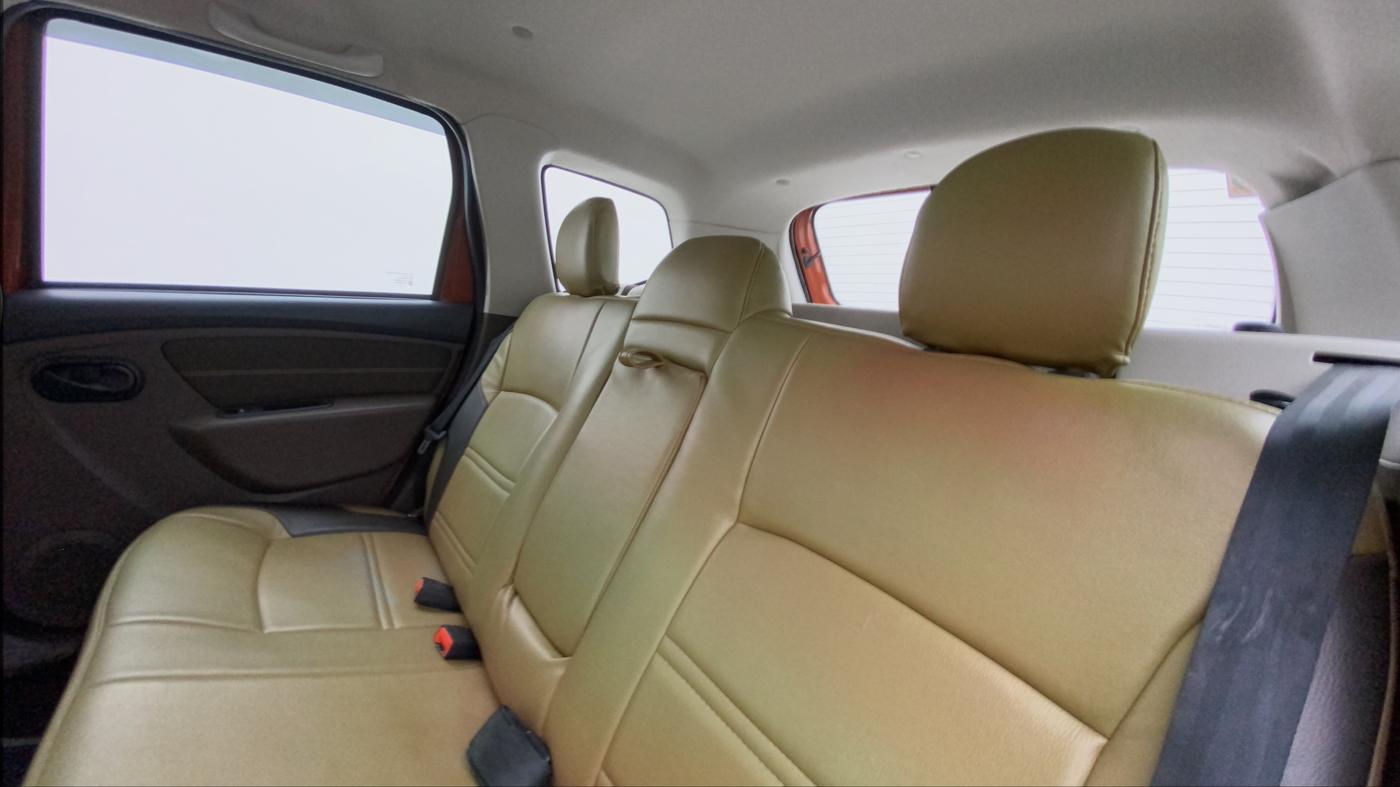 2016 Renault Duster RXL PETROL, Petrol, Manual, 52,198 km, Right Side Rear Door Cabin