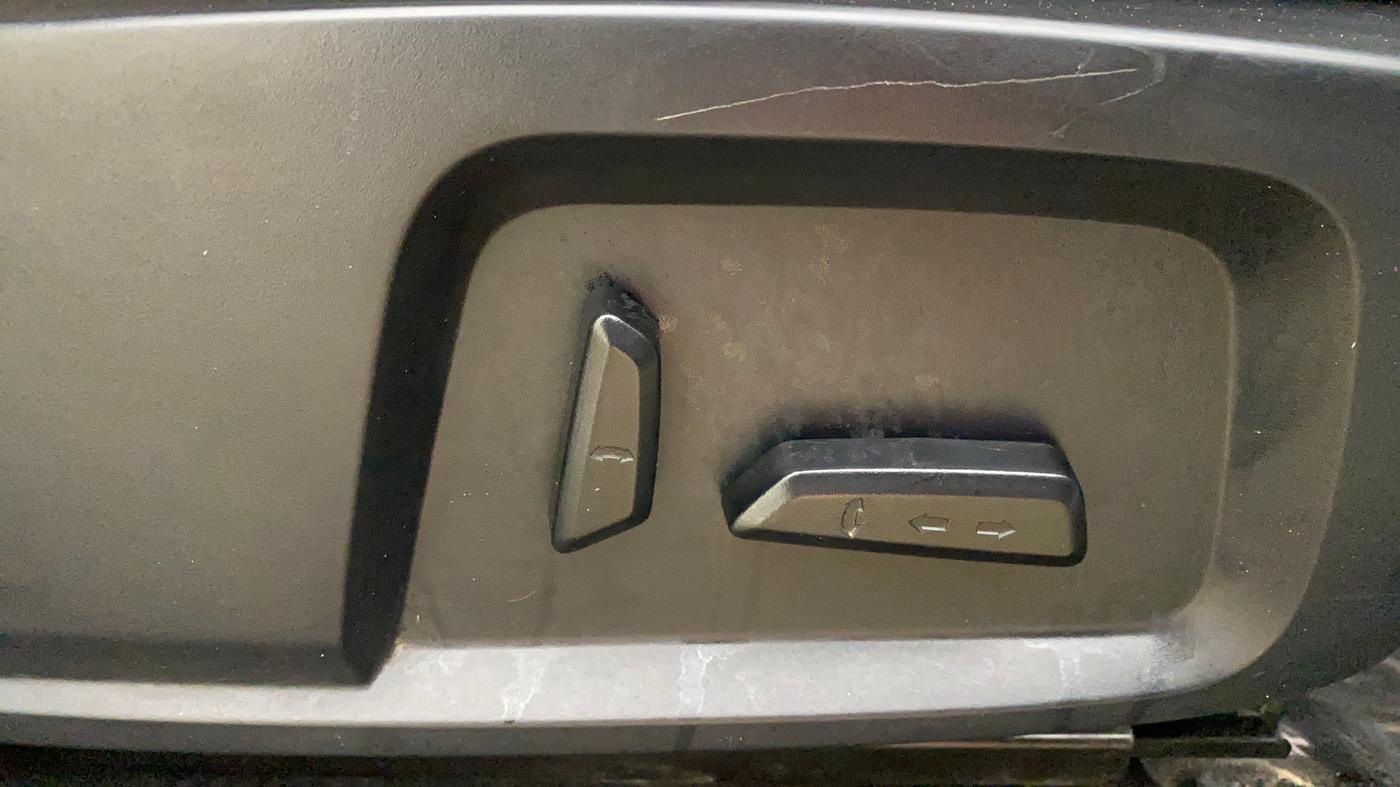 2020 Tata Harrier XZA PLUS 2.0L, Diesel, Automatic, 65,886 km, Driver Side Adjustment Panel