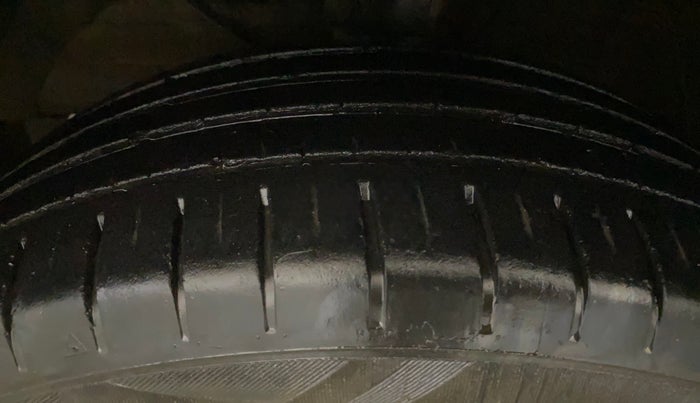 2023 Maruti Baleno ZETA PETROL 1.2, Petrol, Manual, 35,805 km, Left Front Tyre Tread