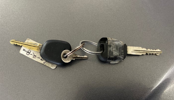 2014 Maruti Wagon R 1.0 LXI CNG, CNG, Manual, 97,945 km, Key Close Up