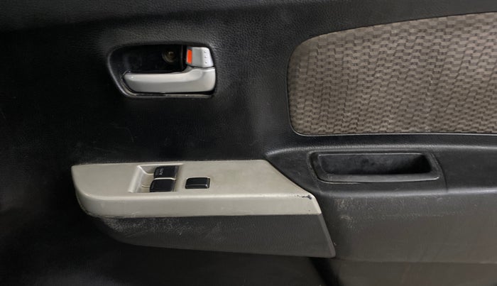 2014 Maruti Wagon R 1.0 LXI CNG, CNG, Manual, 97,945 km, Driver Side Door Panels Control