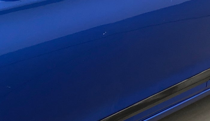 2017 Hyundai Elite i20 ASTA 1.2 (O), Petrol, Manual, 81,726 km, Front passenger door - Minor scratches