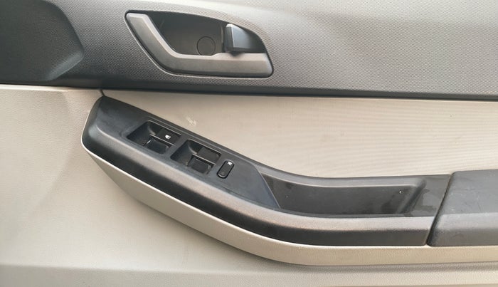 2023 Tata Tiago XT PETROL, Petrol, Manual, 59,240 km, Driver Side Door Panels Control