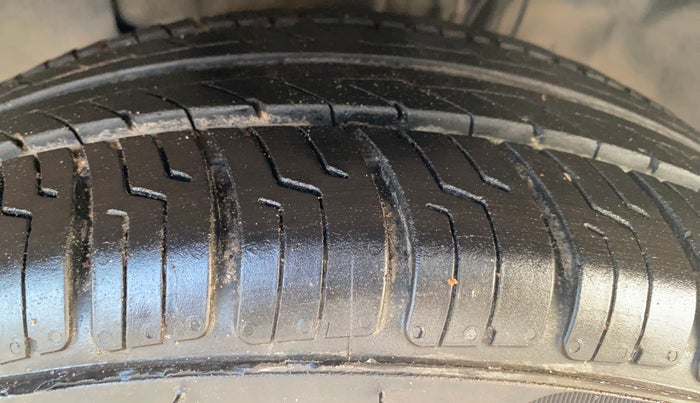 2023 Tata Tiago XT PETROL, Petrol, Manual, 59,240 km, Right Front Tyre Tread