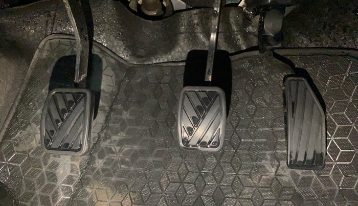 2019 Maruti New Wagon-R LXI CNG 1.0, CNG, Manual, 52,167 km, Pedals