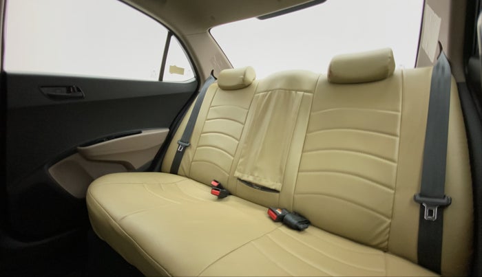 2018 Hyundai Xcent E+, Petrol, Manual, 25,998 km, Right Side Rear Door Cabin