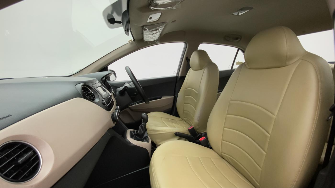 2018 Hyundai Xcent E+, Petrol, Manual, 25,998 km, Right Side Front Door Cabin