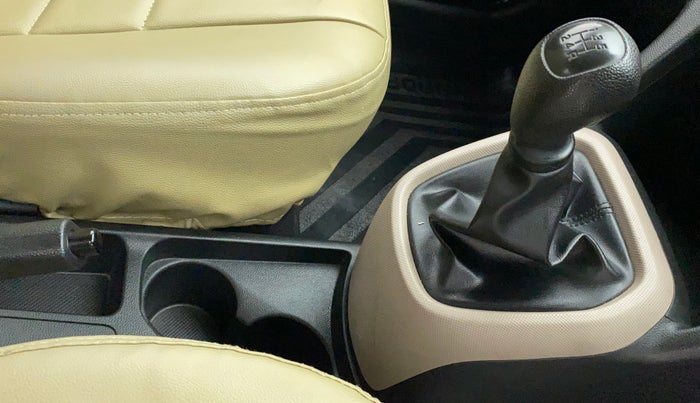 2018 Hyundai Xcent E+, Petrol, Manual, 25,998 km, Gear Lever