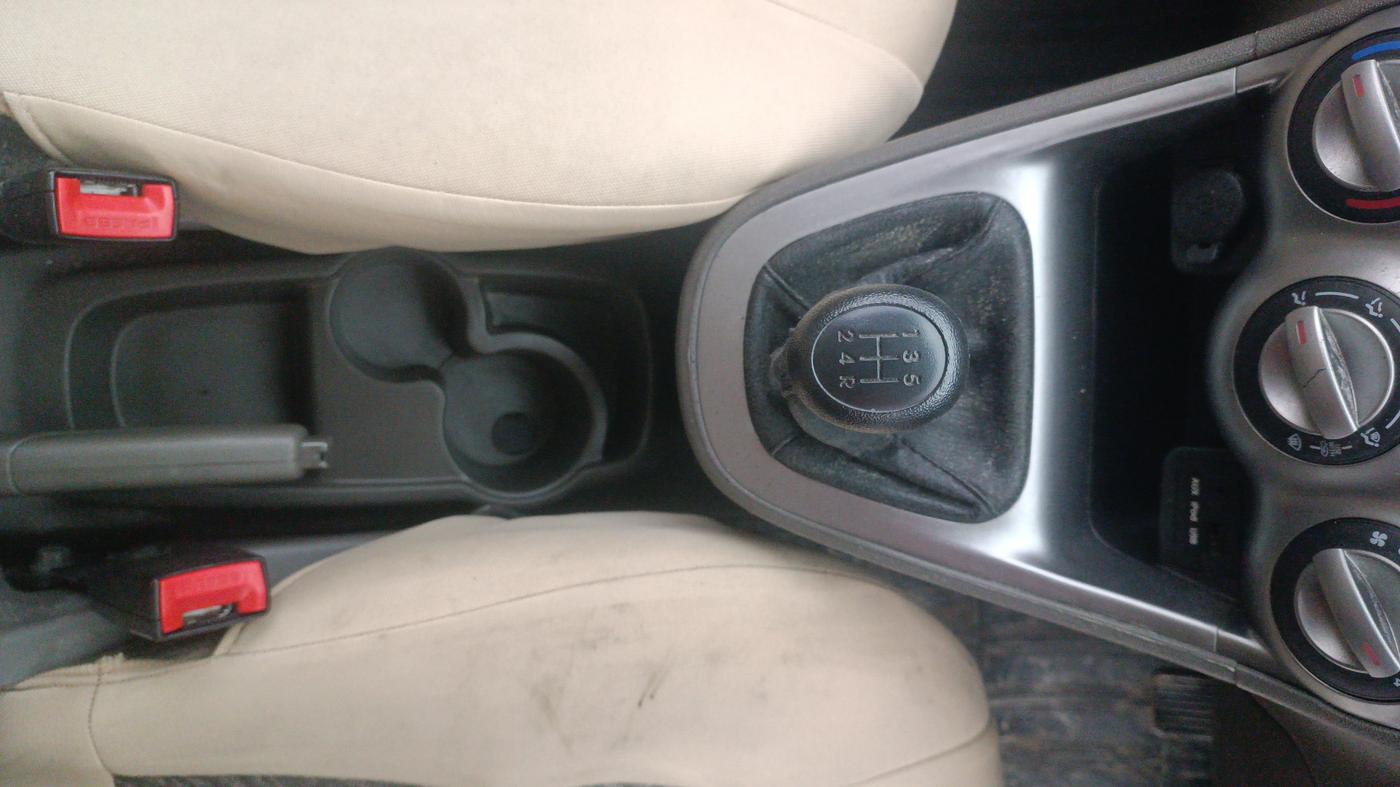 2013 Hyundai i10 SPORTZ 1.1, Petrol, Manual, 18,864 km, Gear Lever