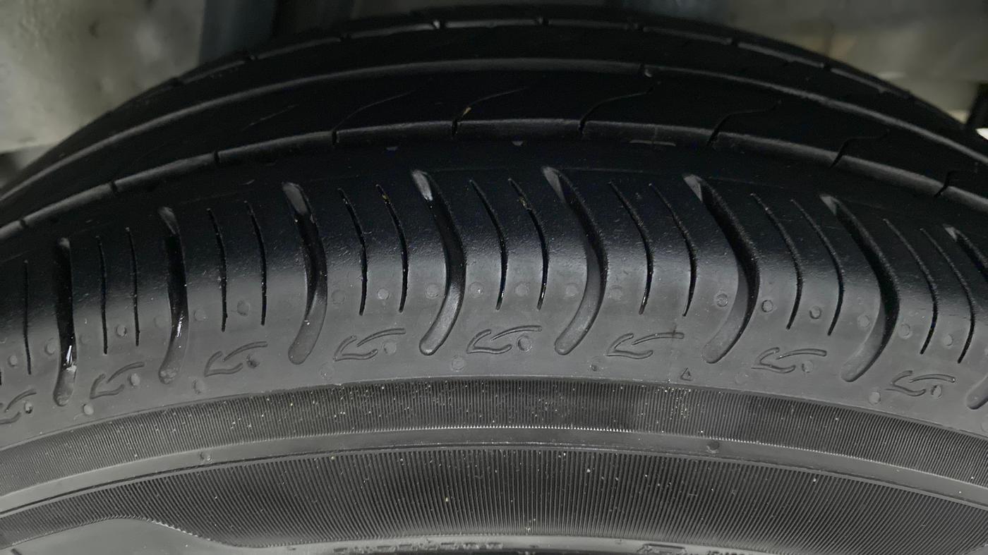 2017 Honda City V MT PETROL, Petrol, Manual, Left Rear Tyre Tread