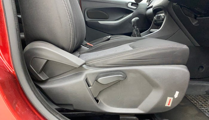 2016 Ford New Figo TITANIUM 1.2 PETROL MT, Petrol, Manual, 28,837 km, Driver Side Adjustment Panel