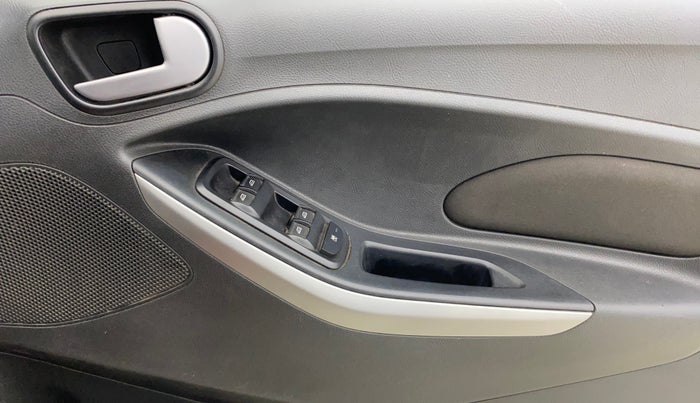 2016 Ford New Figo TITANIUM 1.2 PETROL MT, Petrol, Manual, 28,837 km, Driver Side Door Panels Control