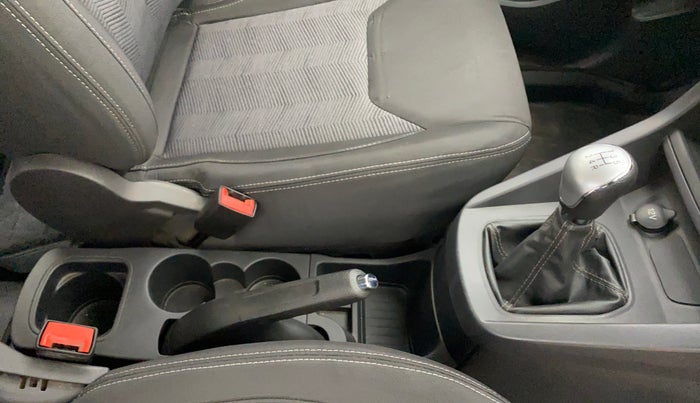 2016 Ford New Figo TITANIUM 1.2 PETROL MT, Petrol, Manual, 28,837 km, Gear Lever