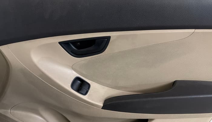 2015 Hyundai Eon ERA +, Petrol, Manual, 47,964 km, Driver Side Door Panels Control