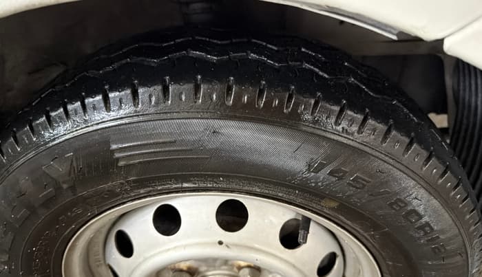 2015 Hyundai Eon ERA +, Petrol, Manual, 47,964 km, Right Front Tyre Tread