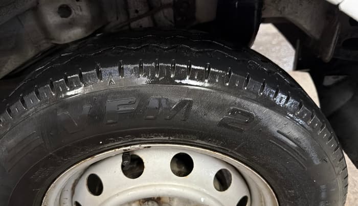2015 Hyundai Eon ERA +, Petrol, Manual, 47,964 km, Left Rear Tyre Tread