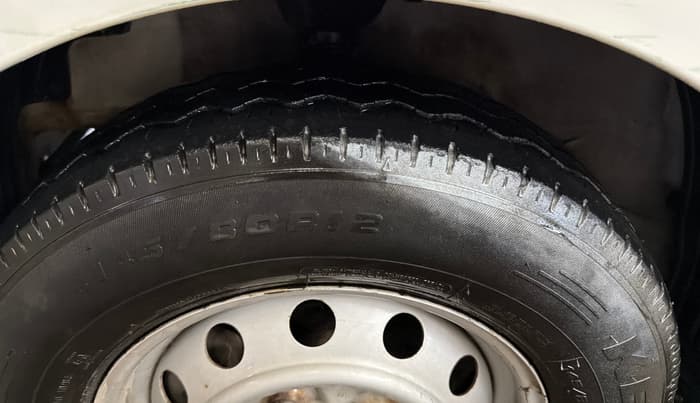 2015 Hyundai Eon ERA +, Petrol, Manual, 47,964 km, Left Front Tyre Tread