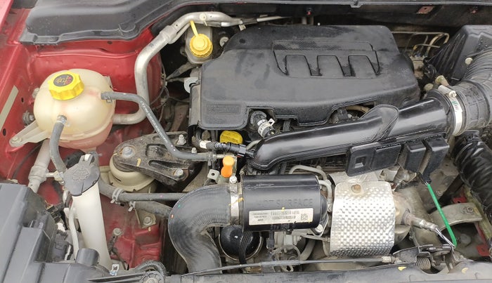 2022 Mahindra XUV300 W8 (O) 1.2 PETROL AMT, Petrol, Automatic, 22,868 km, Engine View - Right