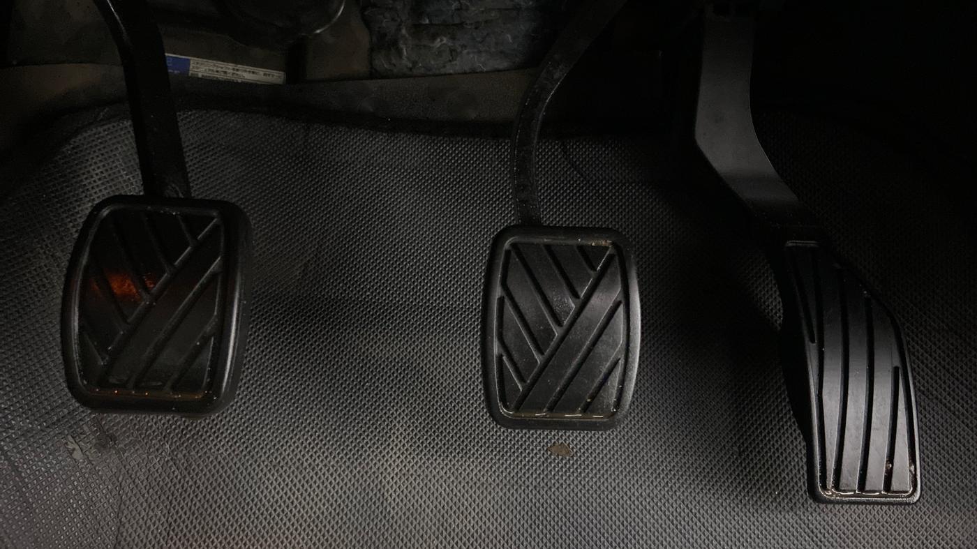 2021 Maruti Vitara Brezza VXI, Petrol, Manual, 58,200 km, Pedals