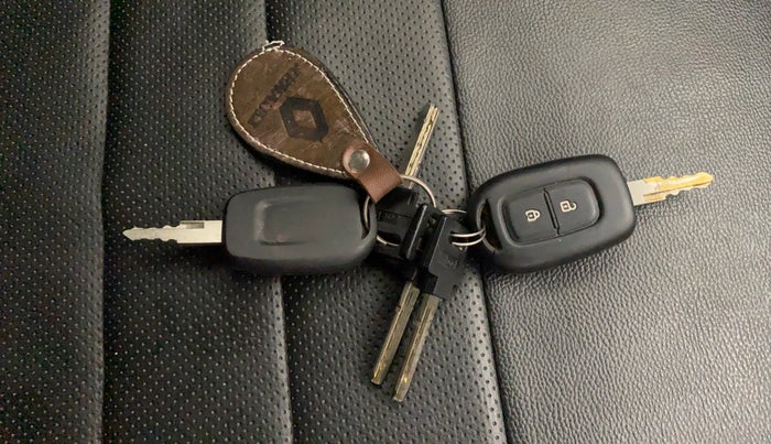 2015 Renault Kwid RXT 0.8, Petrol, Manual, 77,337 km, Key Close Up