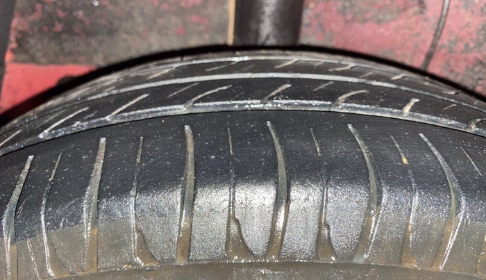 2014 Hyundai Grand i10 ASTA 1.2 KAPPA VTVT, Petrol, Manual, 84,158 km, Right Rear Tyre Tread