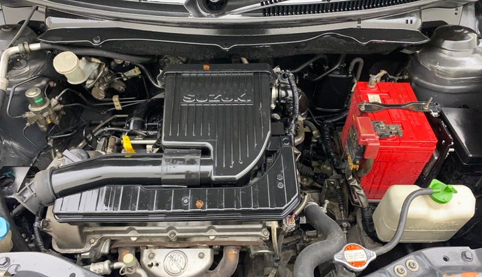 2012 Maruti Swift VXI, Petrol, Manual, 1,18,412 km, Engine View