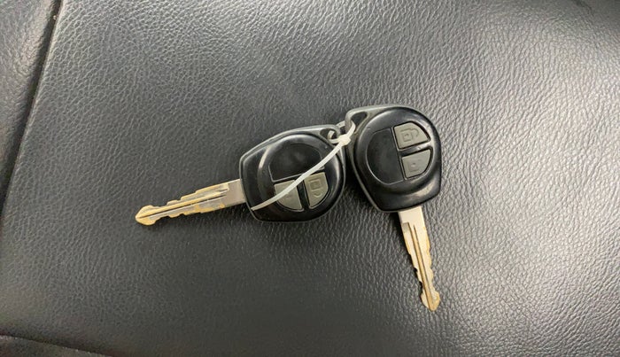 2012 Maruti Swift VXI, Petrol, Manual, 1,18,412 km, Key Close Up