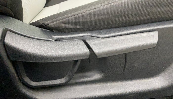 2023 Hyundai NEW I20 SPORTZ 1.2 IVT, Petrol, Automatic, 16,734 km, Driver Side Adjustment Panel