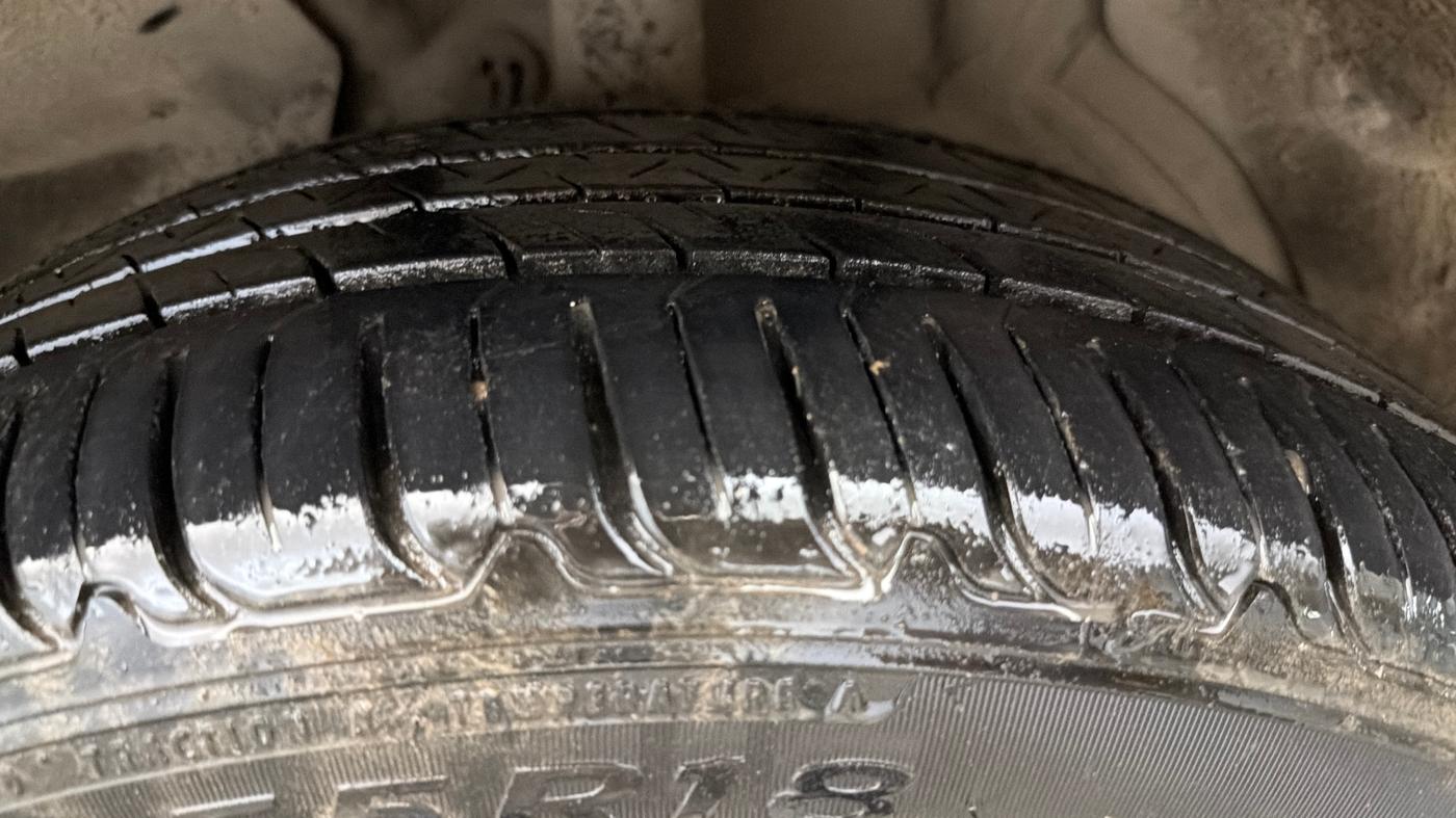 2022 MG HECTOR PLUS SHARP 1.5 PETROL TURBO CVT 6-STR, Petrol, Automatic, 59,668 km, Left Front Tyre Tread