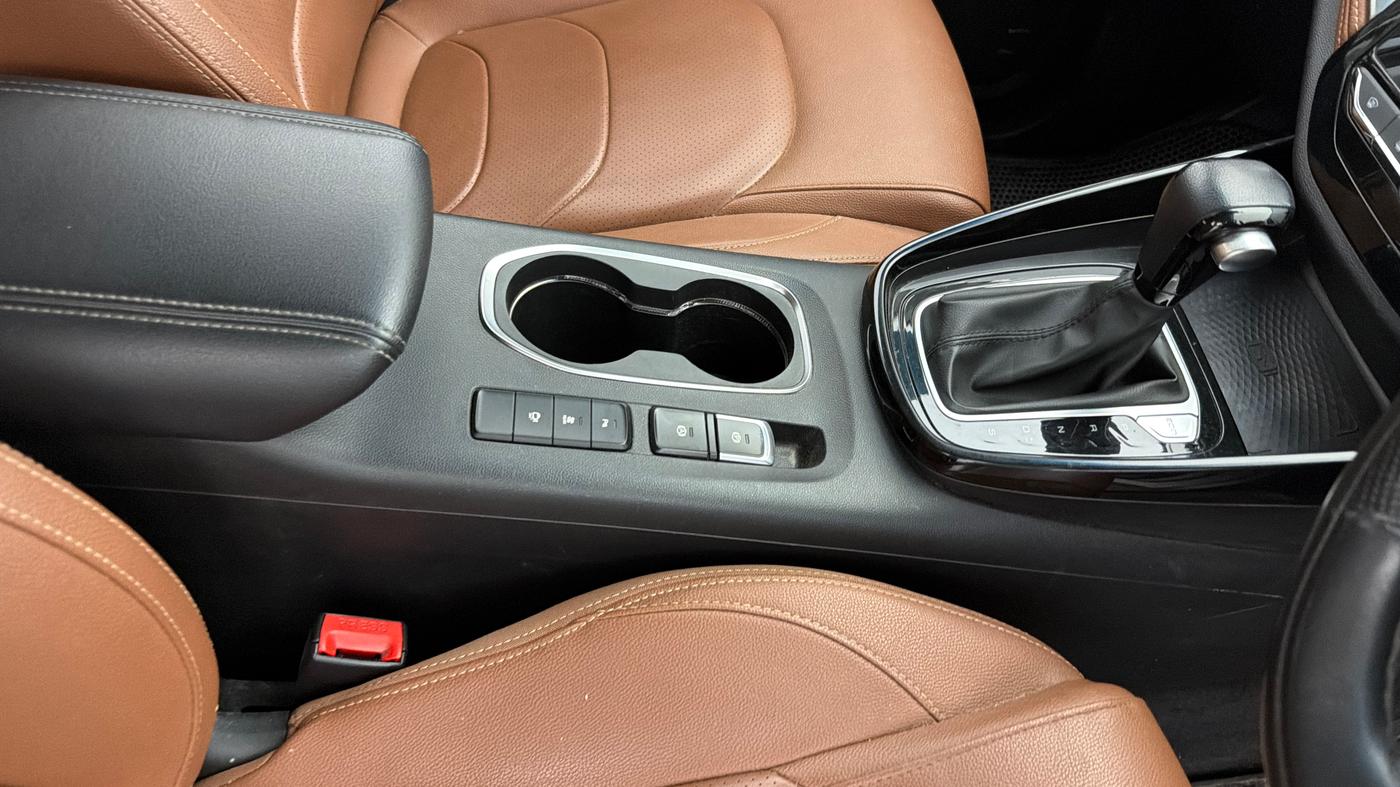 2022 MG HECTOR PLUS SHARP 1.5 PETROL TURBO CVT 6-STR, Petrol, Automatic, 59,668 km, Gear Lever