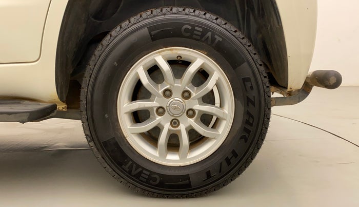2017 Mahindra TUV300 T8, Diesel, Manual, 40,687 km, Left Rear Wheel