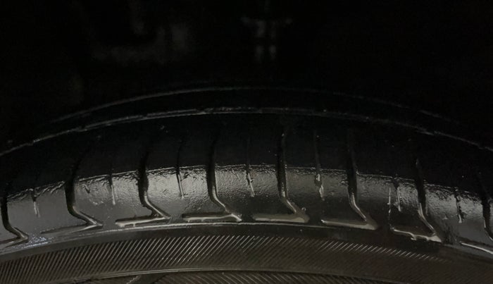 2020 Hyundai GRAND I10 NIOS SPORTZ 1.2 KAPPA VTVT, Petrol, Manual, 84,668 km, Left Front Tyre Tread