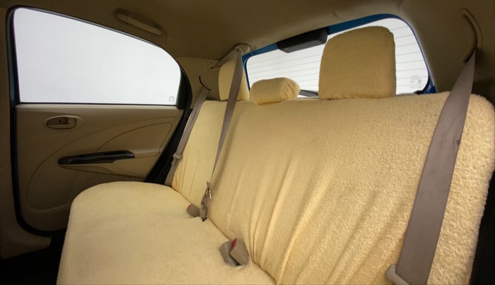 2016 Toyota Etios Liva D-4D VXD, Diesel, Manual, 62,546 km, Right Side Rear Door Cabin