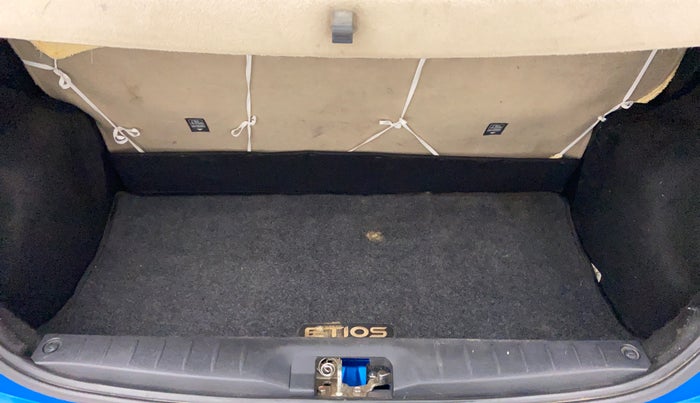 2016 Toyota Etios Liva D-4D VXD, Diesel, Manual, 62,546 km, Boot Inside