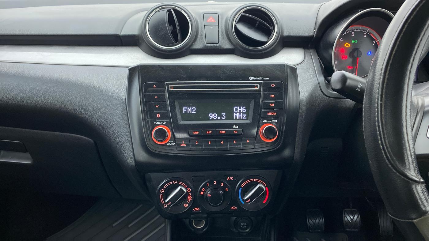2018 Maruti Swift VXI D, Petrol, Manual, 51,126 km, Air Conditioner