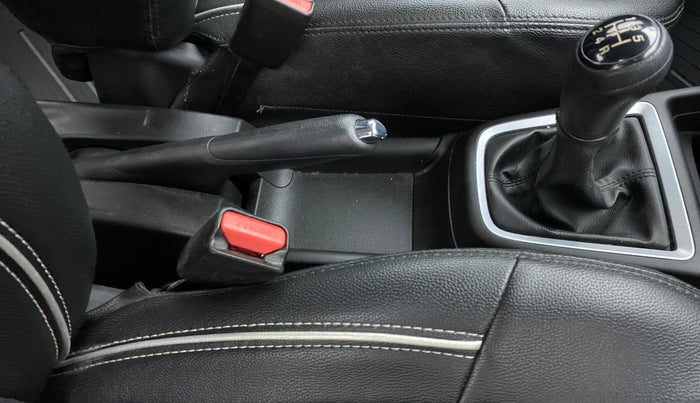 2018 Maruti Swift VXI D, Petrol, Manual, 51,126 km, Gear Lever