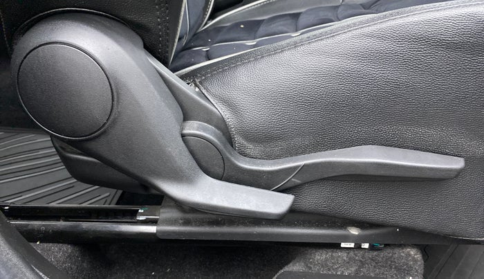 2018 Maruti Swift VXI D, Petrol, Manual, 51,126 km, Driver Side Adjustment Panel
