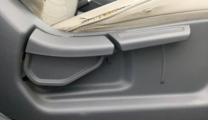 2020 Hyundai AURA SX PLUS 1.2 AMT CRDI, Diesel, Automatic, 45,704 km, Driver Side Adjustment Panel