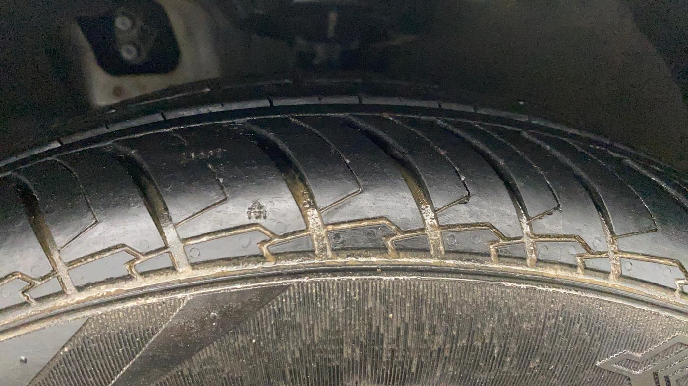 2020 Hyundai AURA SX PLUS 1.2 AMT CRDI, Diesel, Automatic, 45,704 km, Left Front Tyre Tread