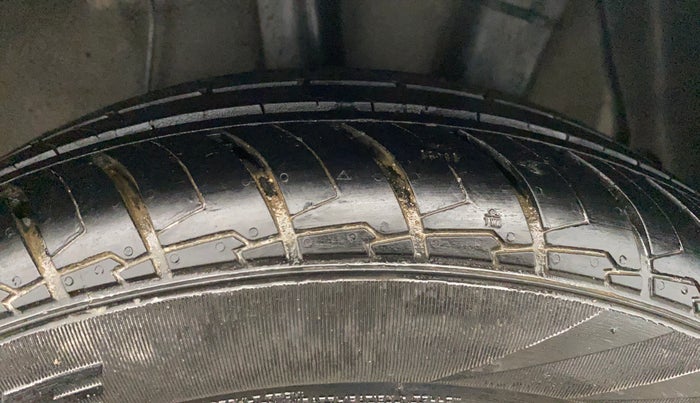 2020 Hyundai AURA SX PLUS 1.2 AMT CRDI, Diesel, Automatic, 45,704 km, Left Rear Tyre Tread