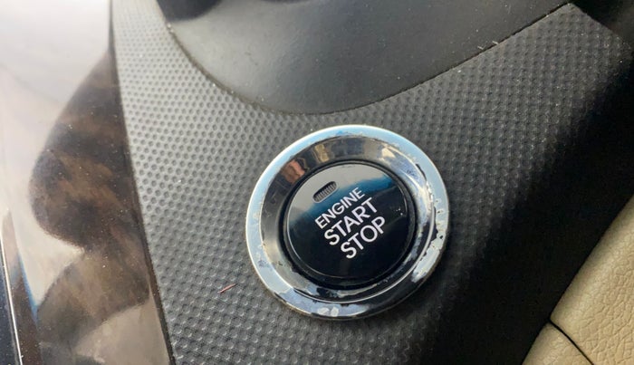 2015 Hyundai Verna FLUIDIC 4S 1.6 VTVT S(O), Petrol, Manual, 52,154 km, Keyless Start/ Stop Button