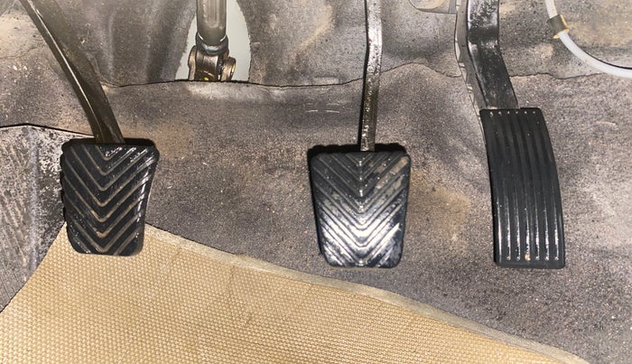 2015 Hyundai Verna FLUIDIC 4S 1.6 VTVT S(O), Petrol, Manual, 52,154 km, Pedals