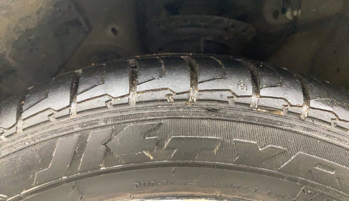 2015 Hyundai Verna FLUIDIC 4S 1.6 VTVT S(O), Petrol, Manual, 52,154 km, Left Front Tyre Tread