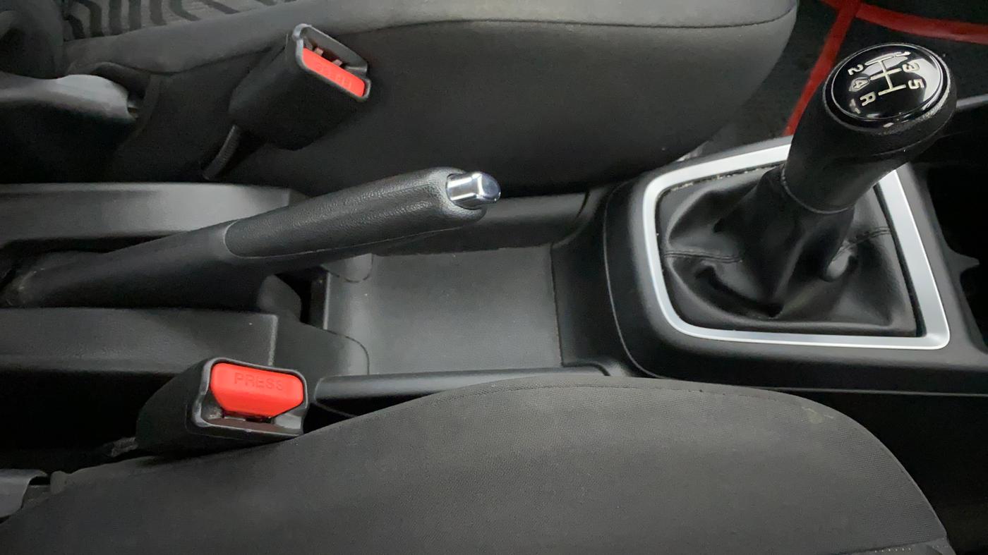 2021 Maruti Swift VXI, Petrol, Manual, 31,563 km, Gear Lever