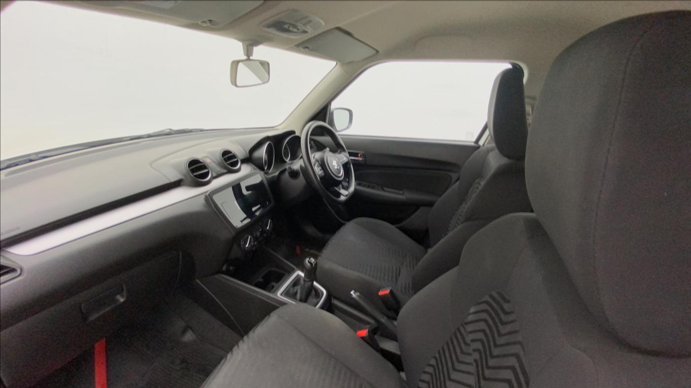 2021 Maruti Swift VXI, Petrol, Manual, 31,563 km, Right Side Front Door Cabin