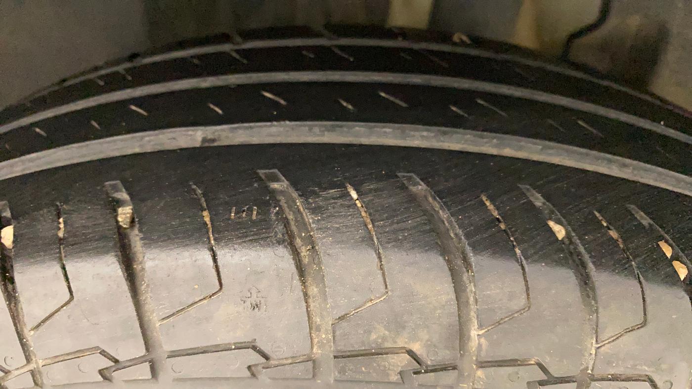 2021 Maruti Swift VXI, Petrol, Manual, 31,563 km, Left Rear Tyre Tread