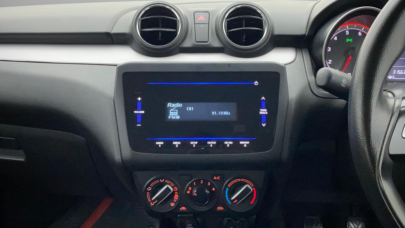 2021 Maruti Swift VXI, Petrol, Manual, 31,563 km, Air Conditioner